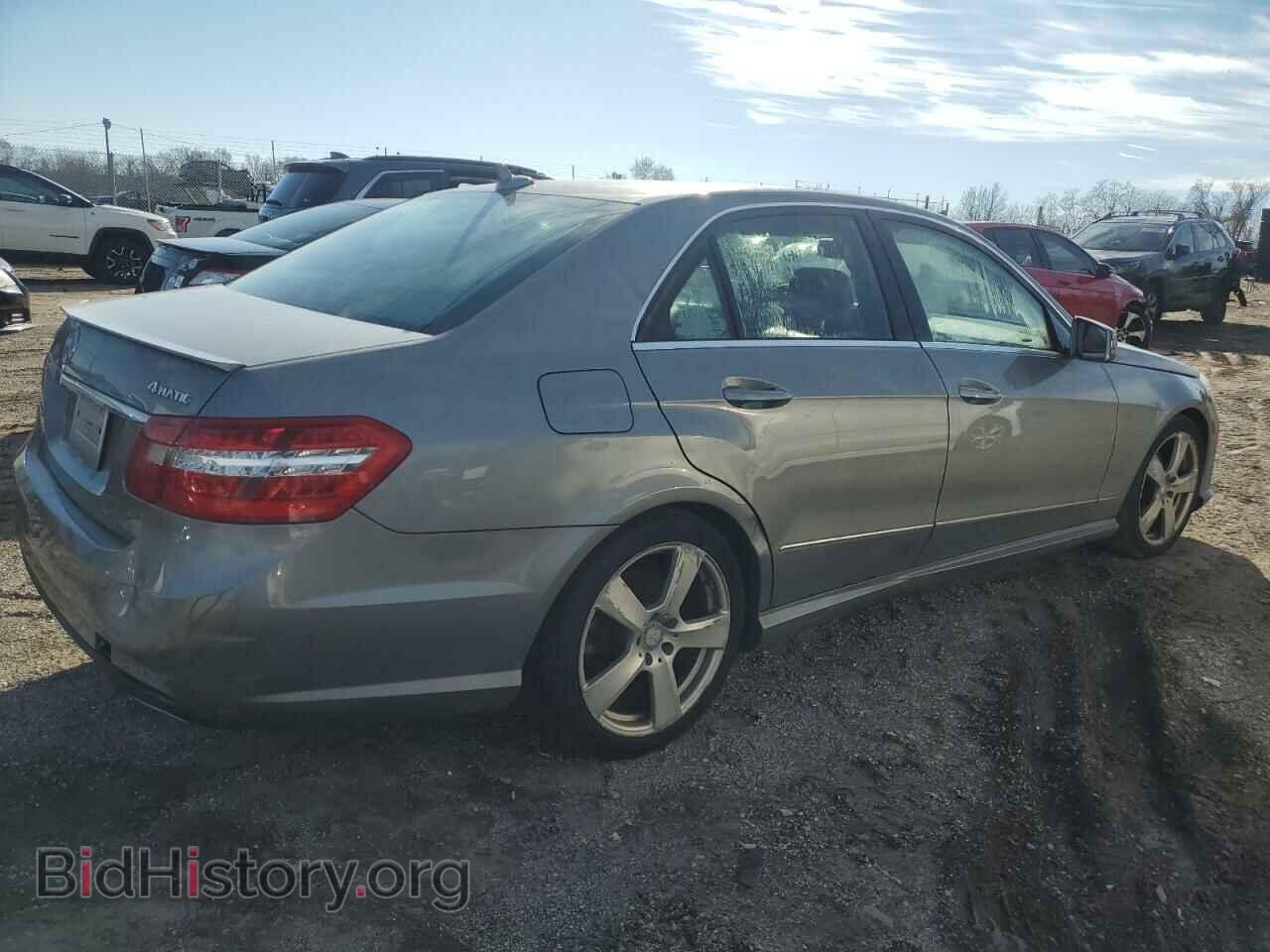 2011 MERCEDES-BENZ E-CLASS - VIN: WDDHF8HB9BA489751 - Фото 3