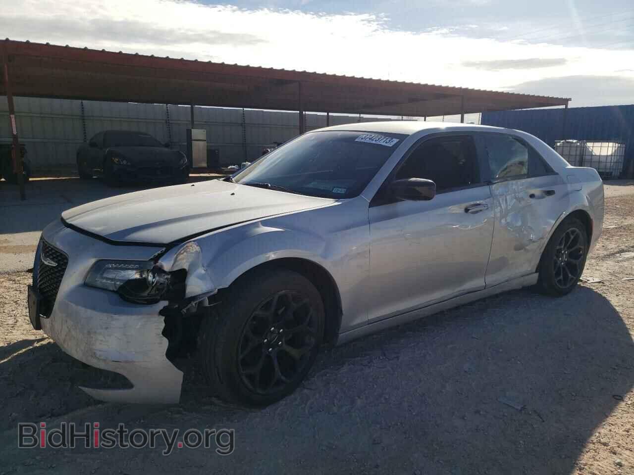 Фотография 2C3CCAAG7KH602340 - CHRYSLER 300 2019