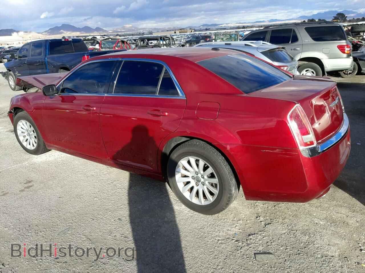 2013 CHRYSLER 300 - VIN: 2C3CCAAGXDH665256 - Фото 2