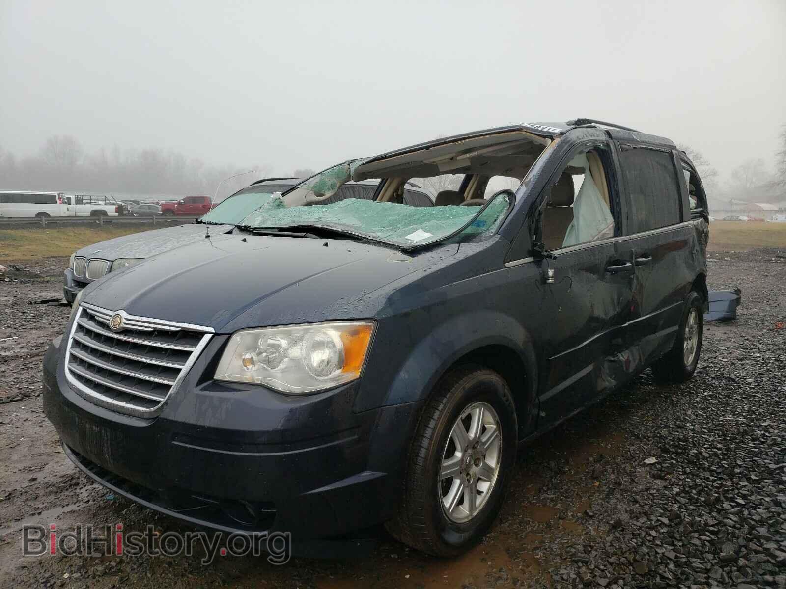 2008 CHRYSLER MINIVAN - VIN: 2A8HR54P98R655717 - Фото 2