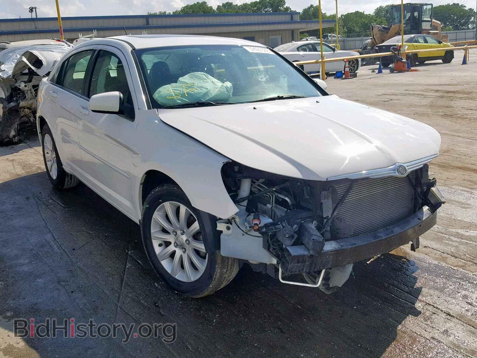 Photo 1C3CC5FD8AN155948 - CHRYSLER SEBRING 2010