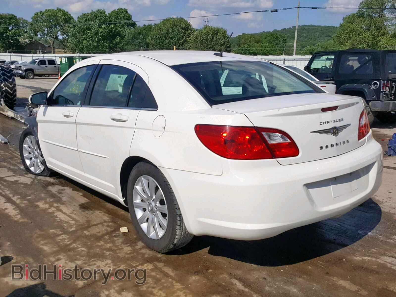 2010 CHRYSLER SEBRING - VIN: 1C3CC5FD8AN155948 - Фото 3