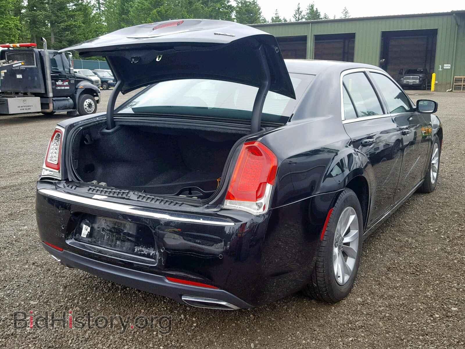 2016 CHRYSLER 300 - VIN: 2C3CCAAG6GH142076 - Фото 4