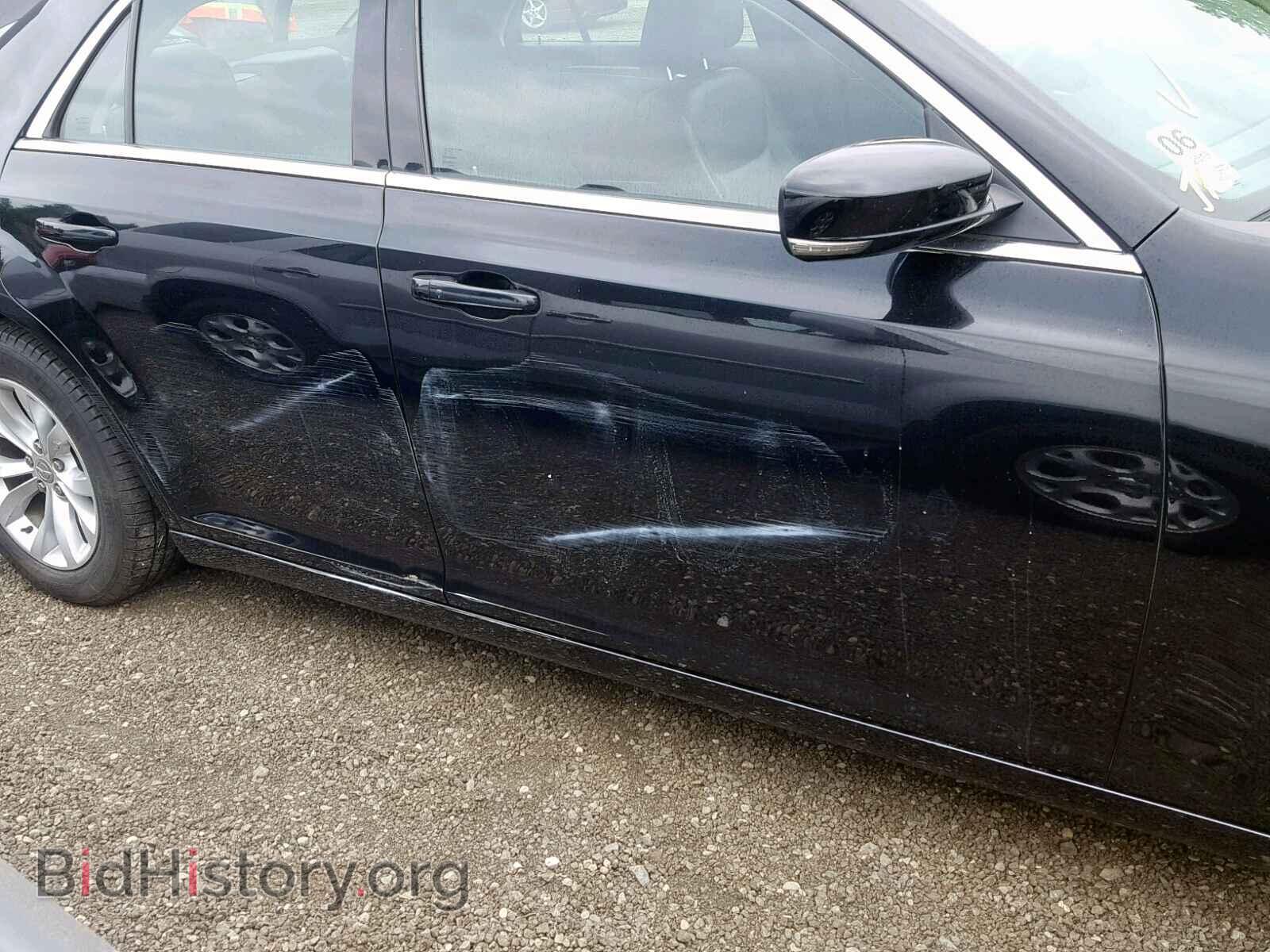 2016 CHRYSLER 300 - VIN: 2C3CCAAG6GH142076 - Фото 9