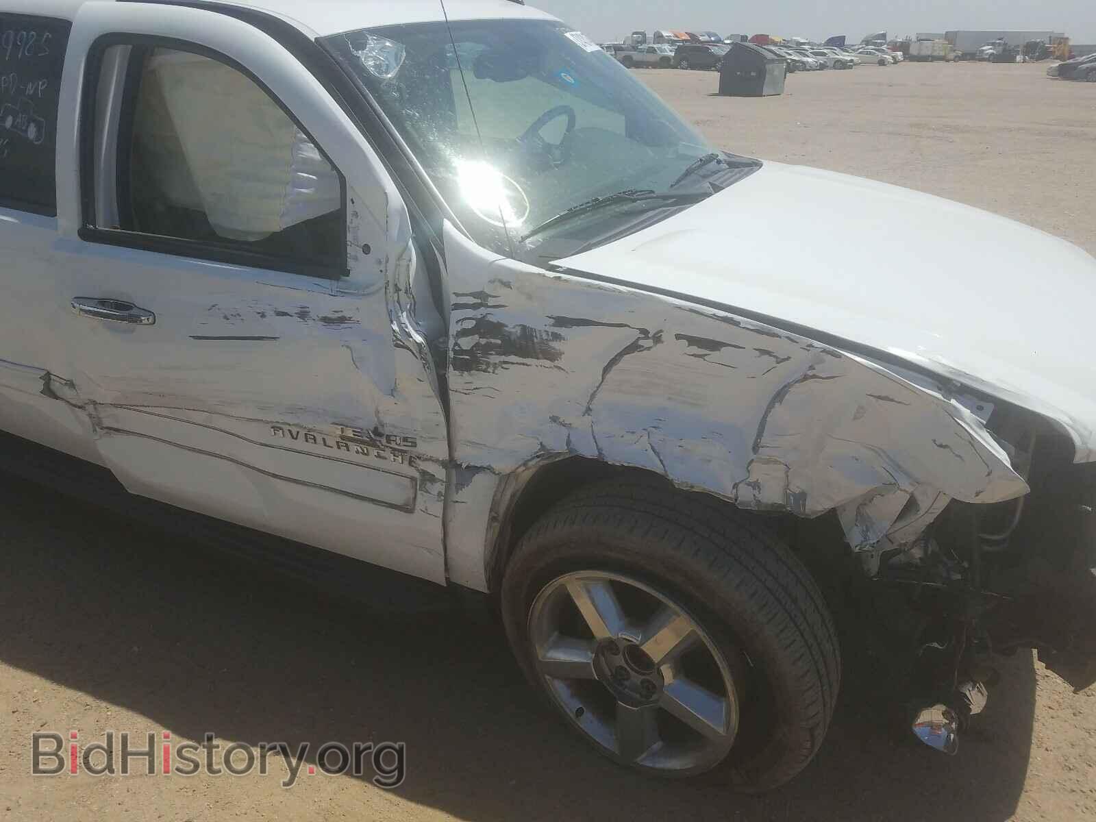 2011 CHEVROLET AVALANCHE - VIN: 3GNMCFE02BG119985 - Фото 9