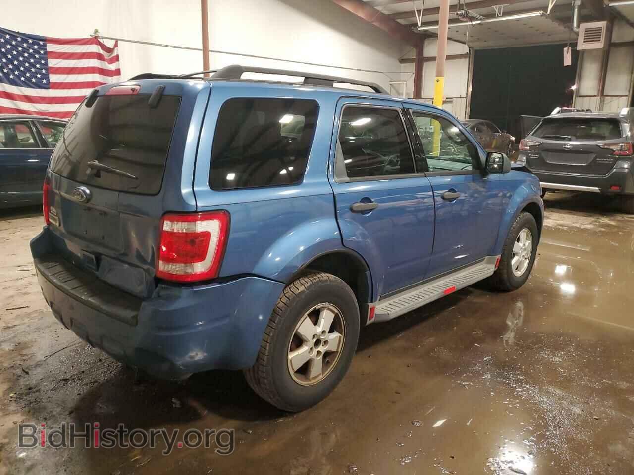 2010 FORD ESCAPE - VIN: 1FMCU0D77AKA10079 - Фото 3