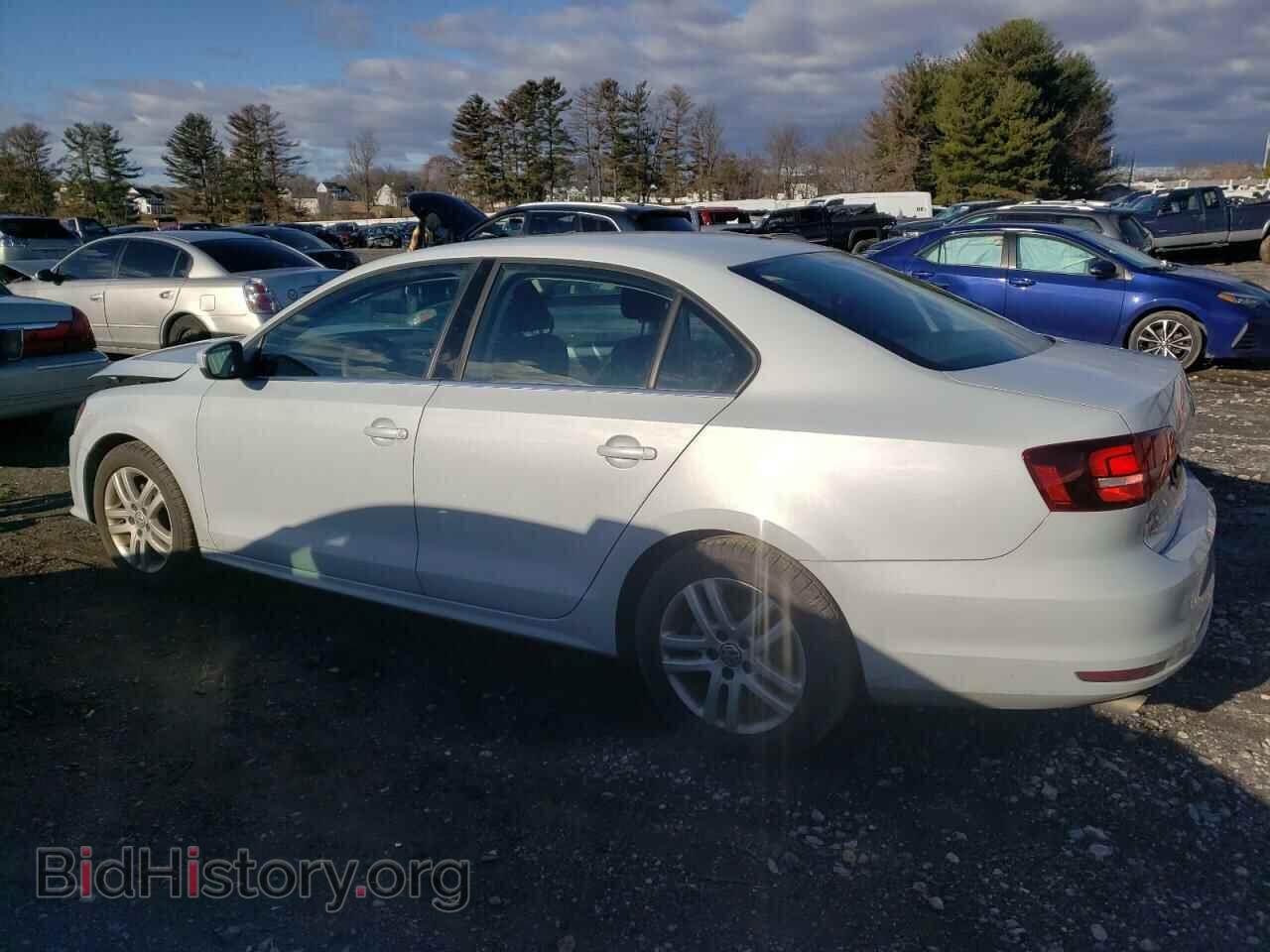 2017 VOLKSWAGEN JETTA - VIN: 3VW2B7AJXHM254078 - Photo 2