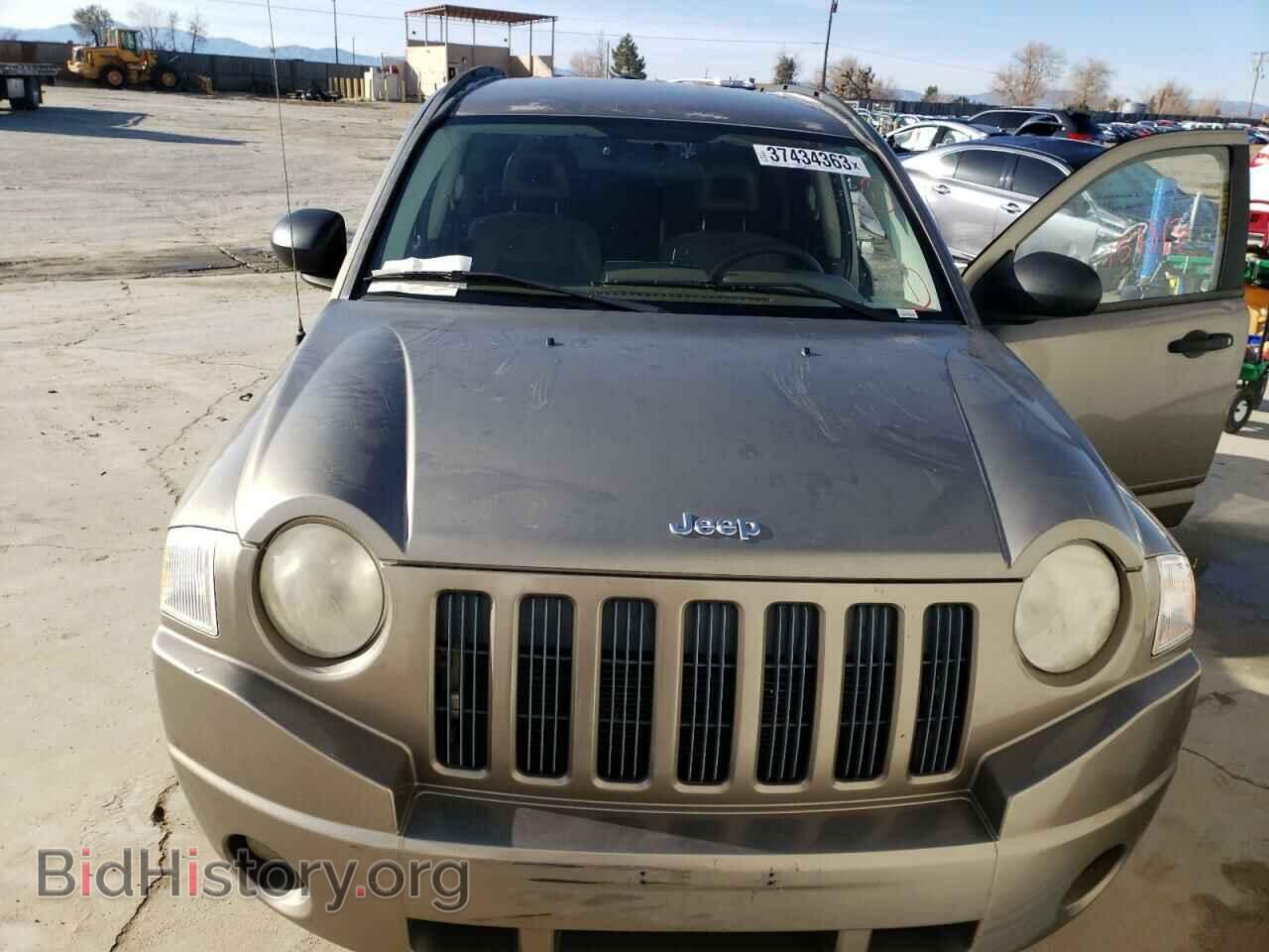 2008 JEEP COMPASS - VIN: 1J8FT47W58D730650 - Фото 5