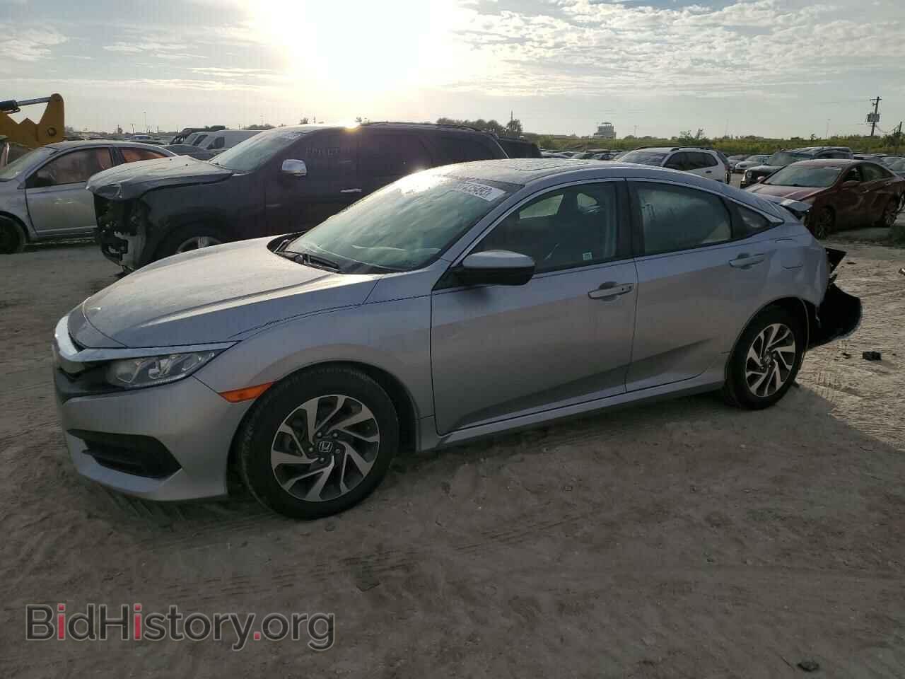 Photo 19XFC2F79HE072433 - HONDA CIVIC 2017