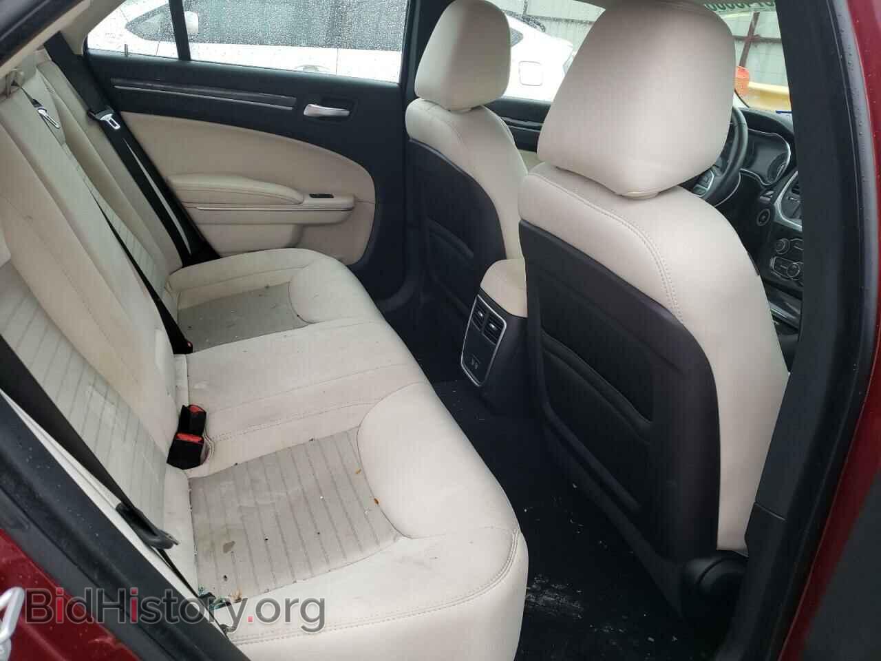 2019 CHRYSLER 300 - VIN: 2C3CCAAG8KH727038 - Фото 10