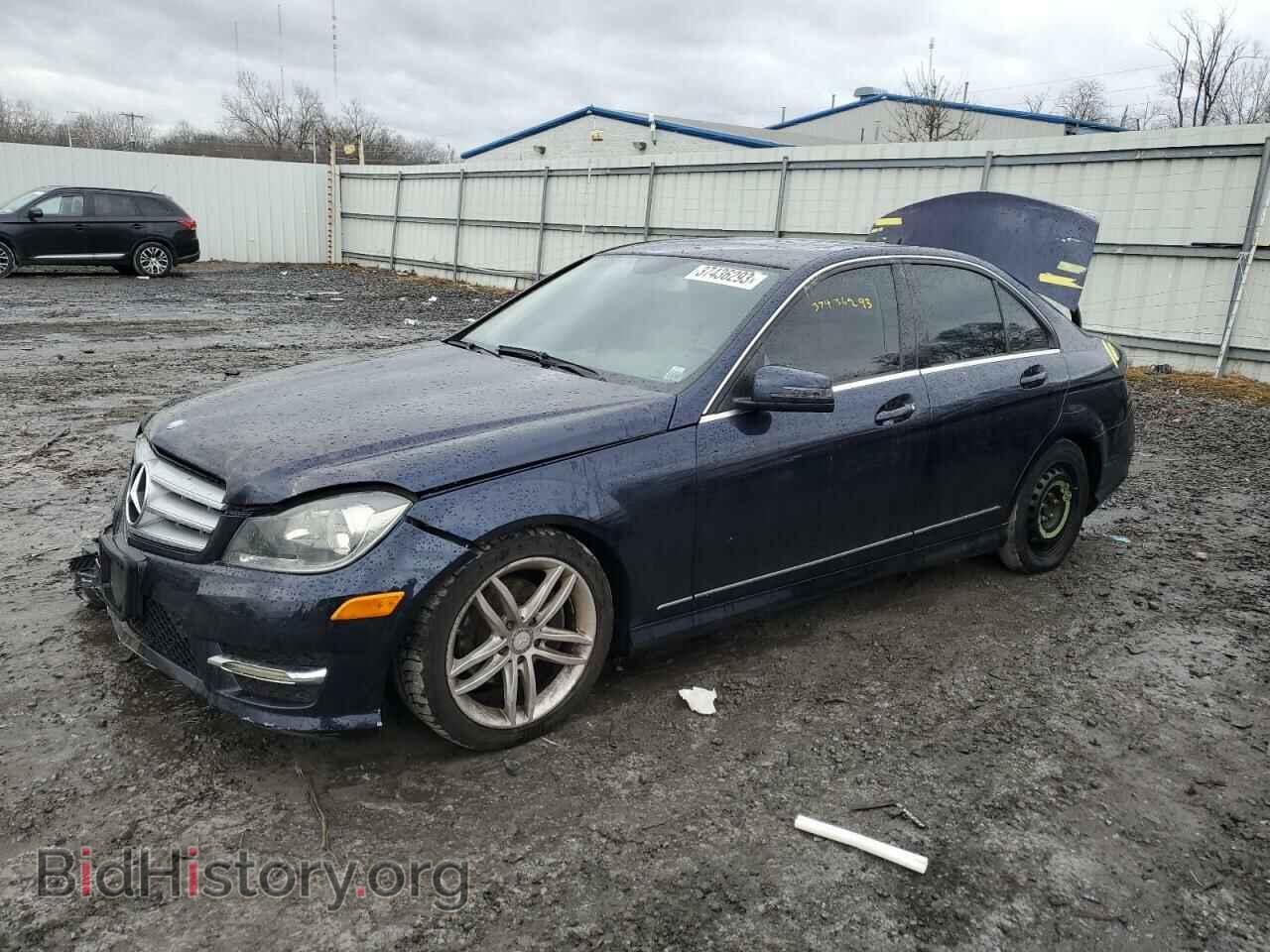 Photo WDDGF8BB3CR229577 - MERCEDES-BENZ C-CLASS 2012