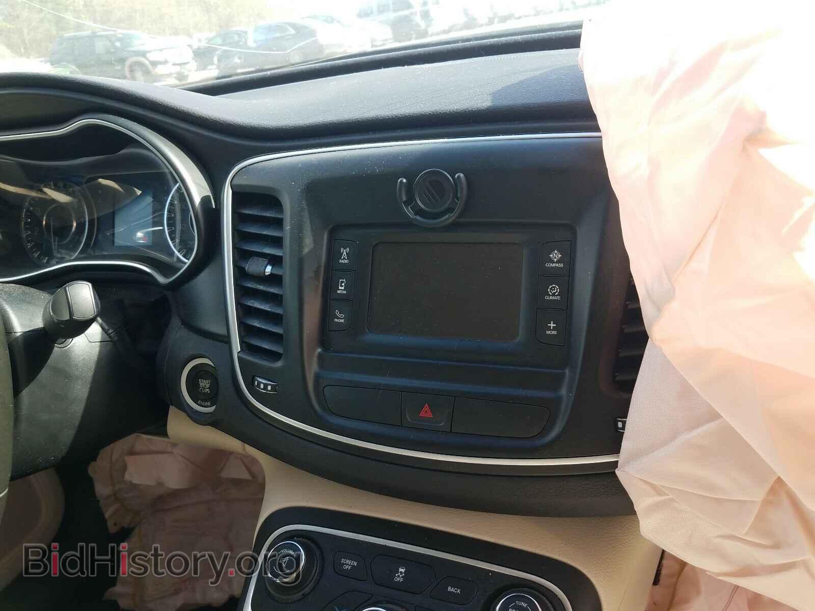 2015 CHRYSLER 200 - VIN: 1C3CCCAB6FN692626 - Фото 9