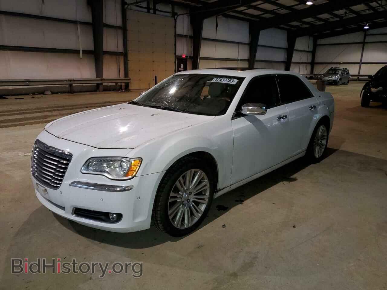 Photo 2C3CA6CT8BH585447 - CHRYSLER 300 2011