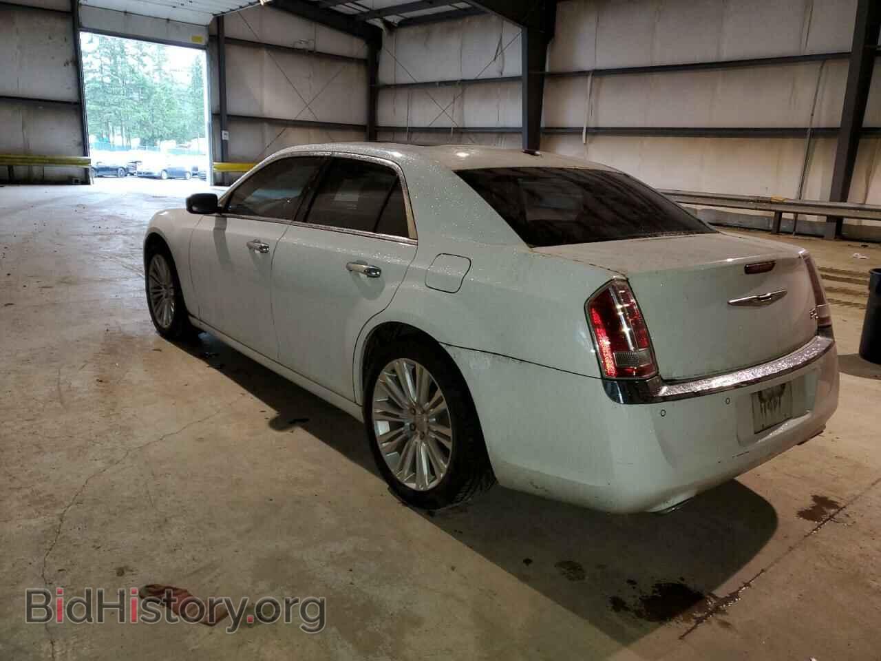 2011 CHRYSLER 300 - VIN: 2C3CA6CT8BH585447 - Фото 2