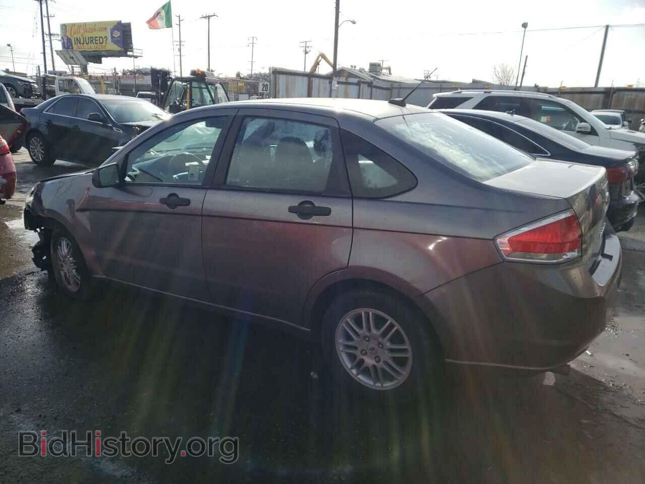 2011 FORD FOCUS - VIN: 1FAHP3FN2BW149776 - Фото 2