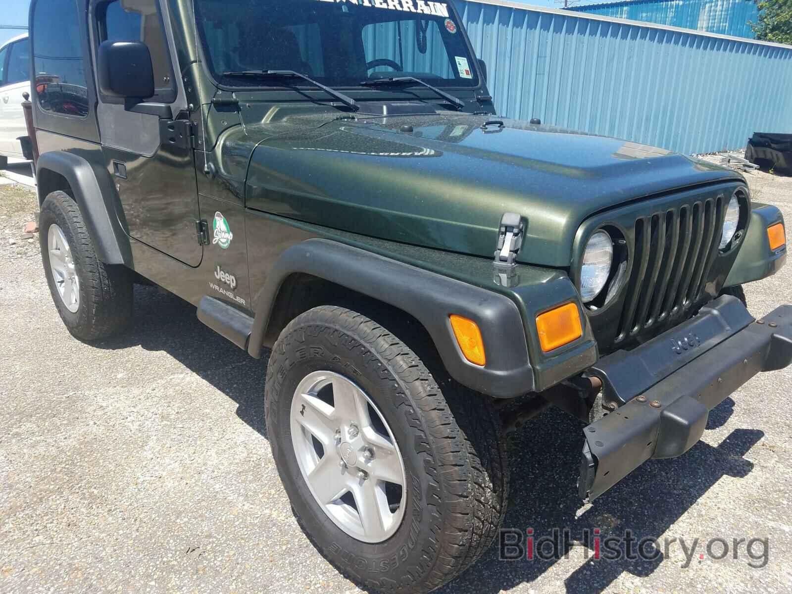 Report 1J4FA29186P753302 JEEP WRANGLER 2006 GREEN GAS - price and damage  history