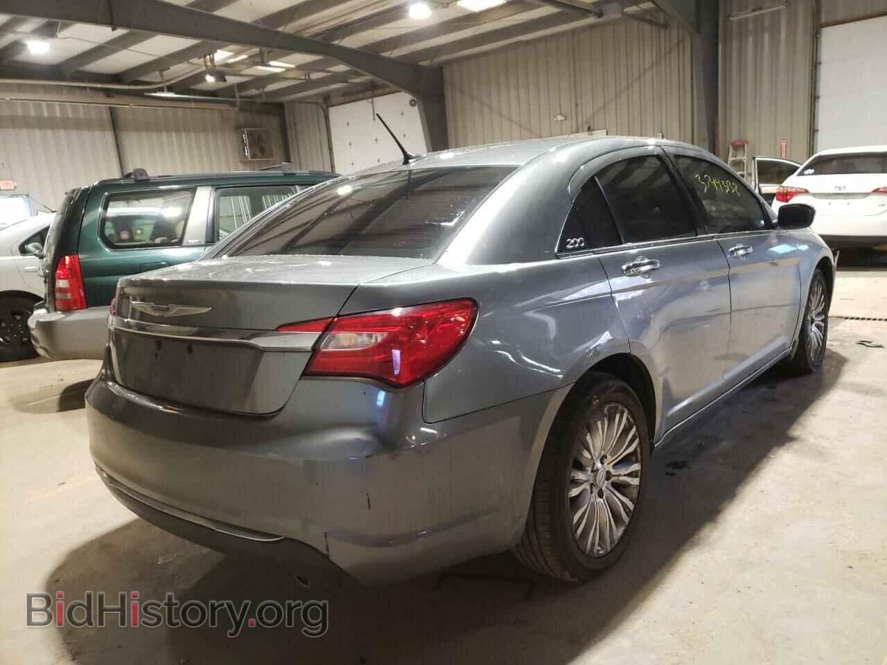 2011 CHRYSLER 200 - VIN: 1C3BC2FGXBN582229 - Фото 4