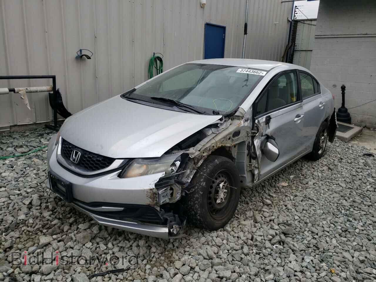 2013 HONDA CIVIC - VIN: 2HGFB2F57DH590302 - Фото 2