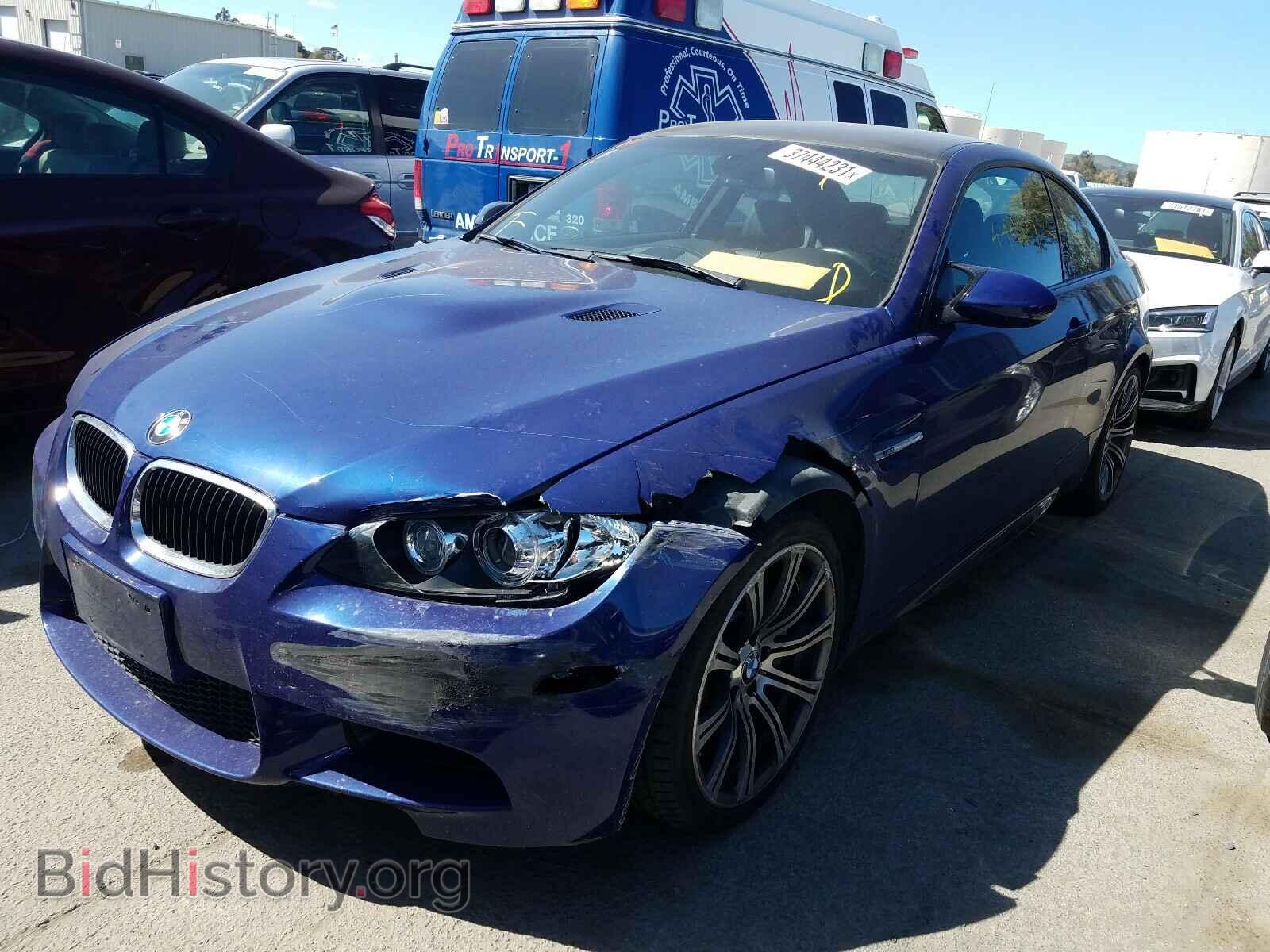 2011 BMW M3 - VIN: WBSKG9C53BE796872 - Фото 2