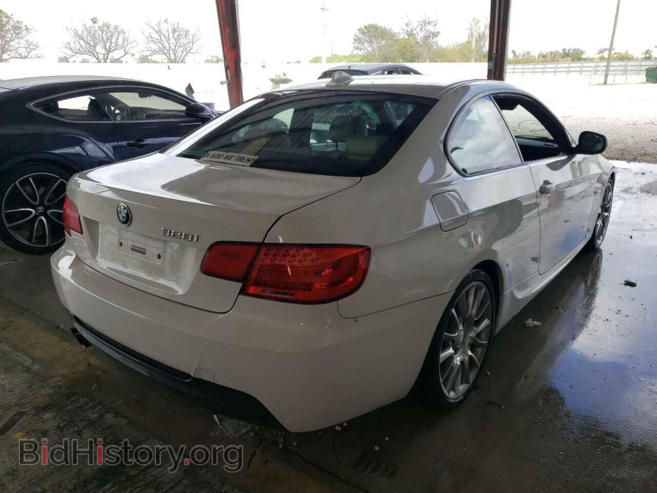 2011 BMW 3 SERIES - VIN: WBAKE3C58BE559012 - Фото 4