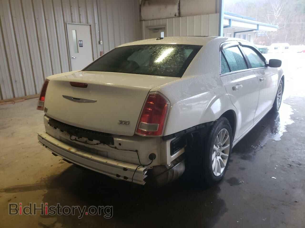 2014 CHRYSLER 300 - VIN: 2C3CCAAG3EH121621 - Фото 4