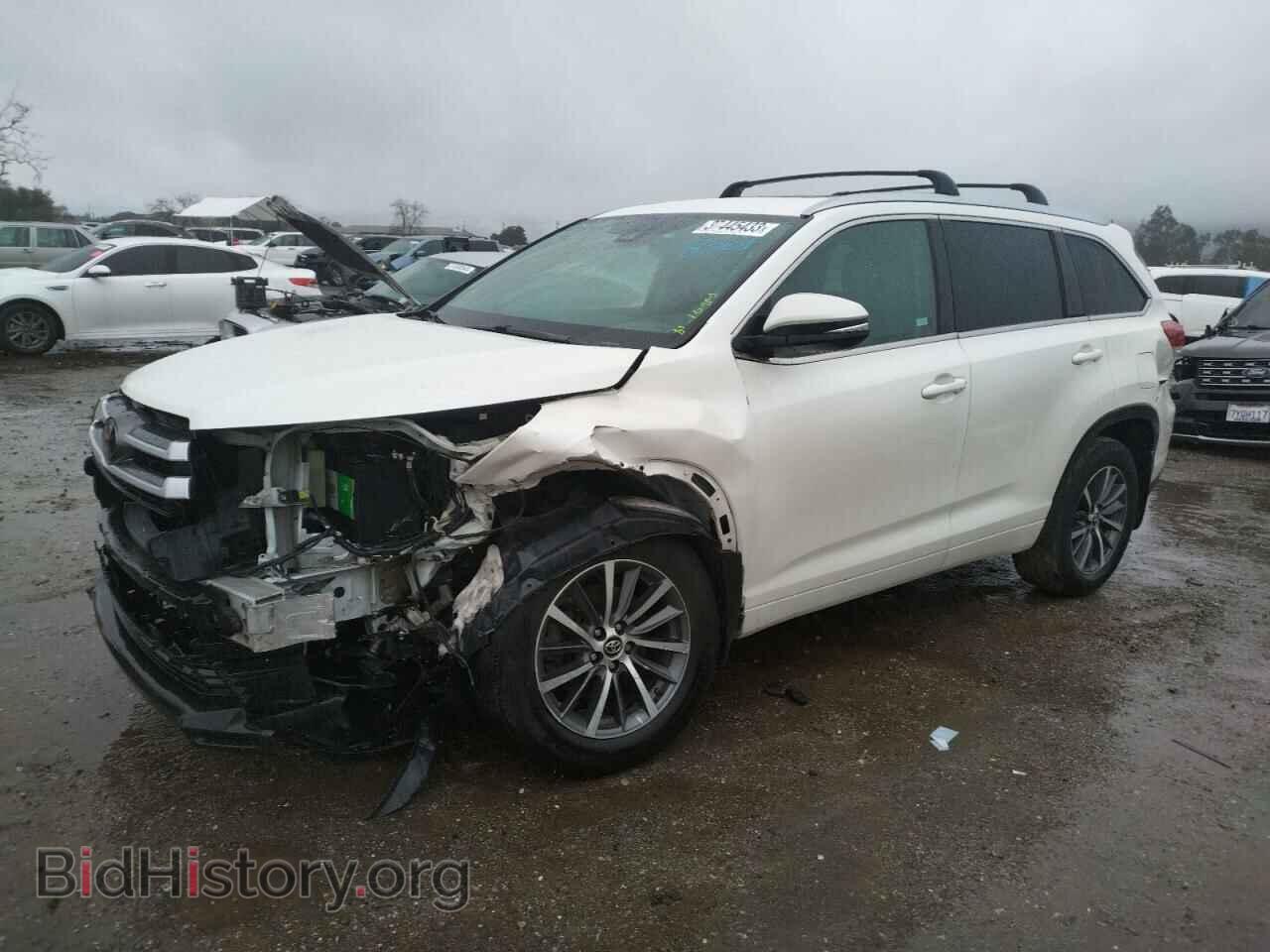 Фотография 5TDJZRFH8HS368009 - TOYOTA HIGHLANDER 2017