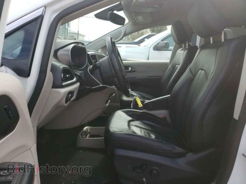 2020 Chrysler PACIFICA (VIN 2C4RC1BG1LR280780) — photo 7 of 13