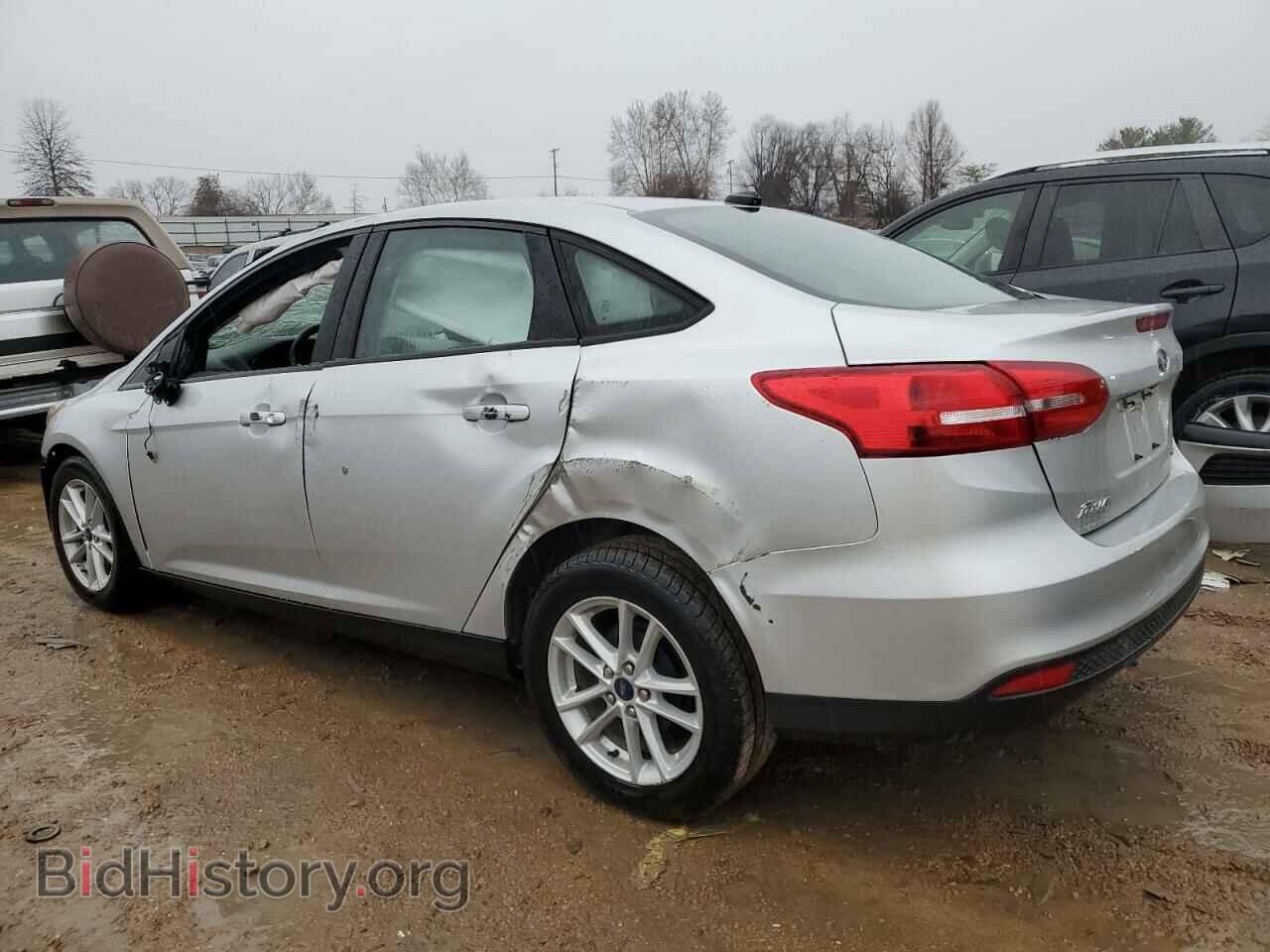2017 FORD FOCUS - VIN: 1FADP3F2XHL342420 - Фото 2