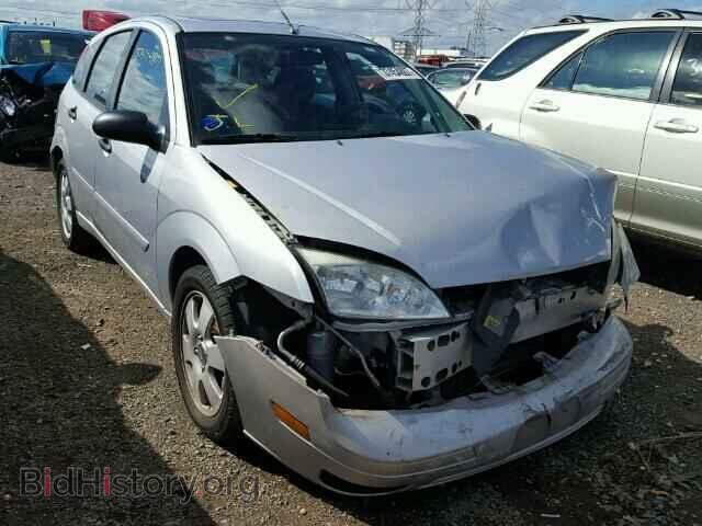 Photo 3FAFP37NX5R107269 - FORD FOCUS 2005
