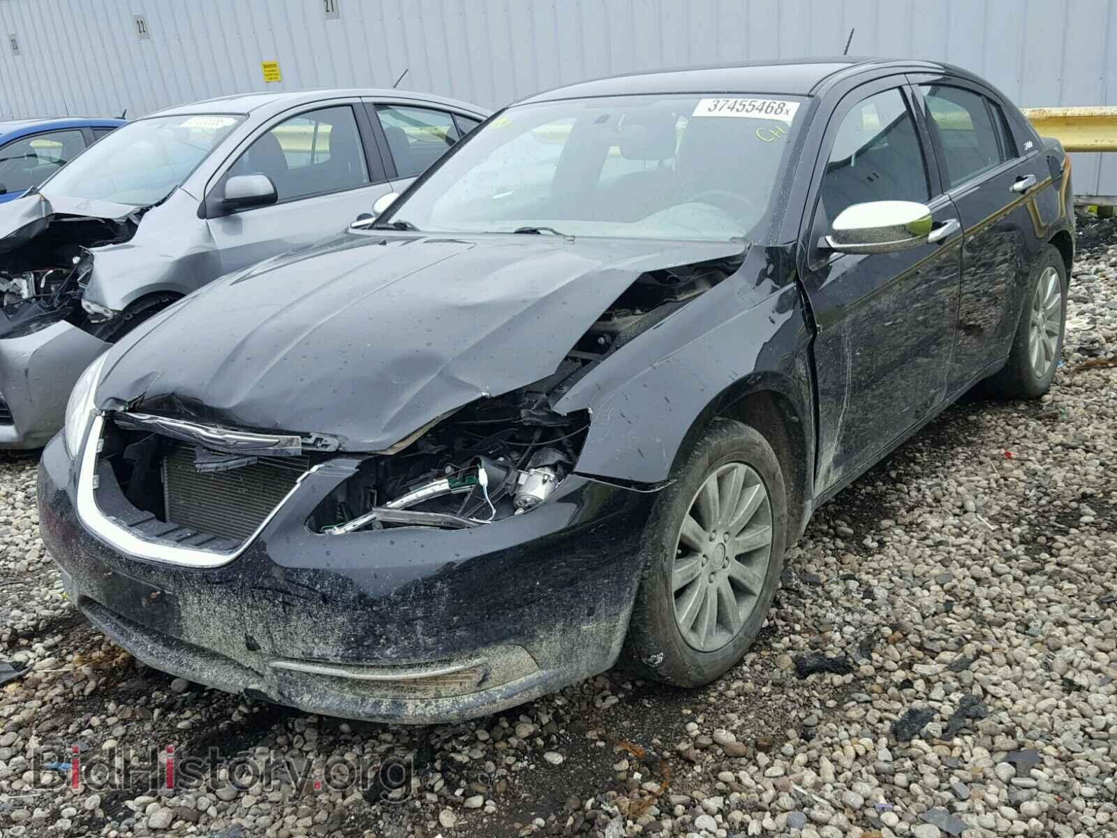 2011 CHRYSLER 200 - VIN: 1C3BC1FB3BN625582 - Фото 2