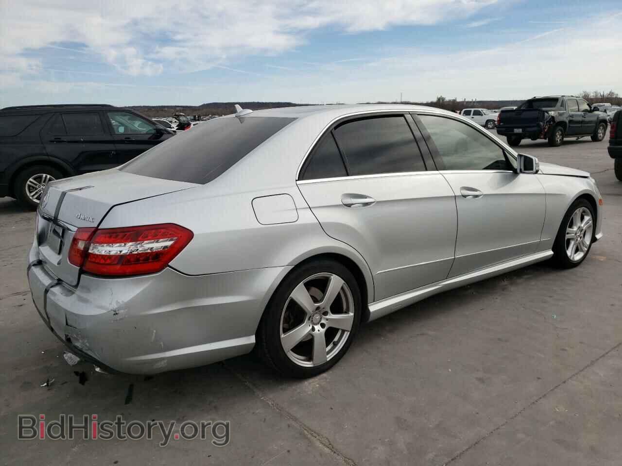 2011 MERCEDES-BENZ E-CLASS - VIN: WDDHF8HB1BA435585 - Фото 3