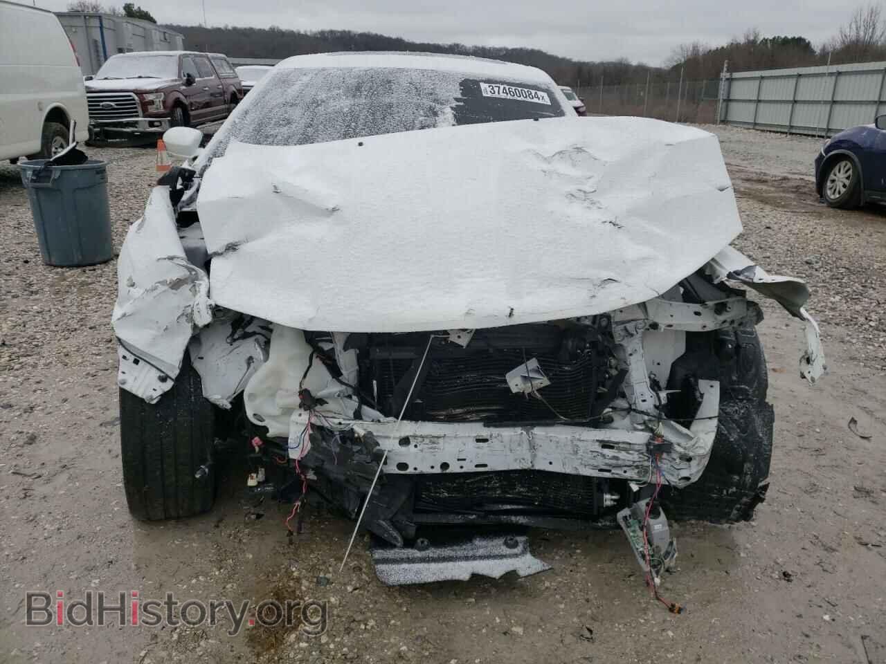 2018 CHRYSLER 300 - VIN: 2C3CCABG0JH141060 - Фото 5