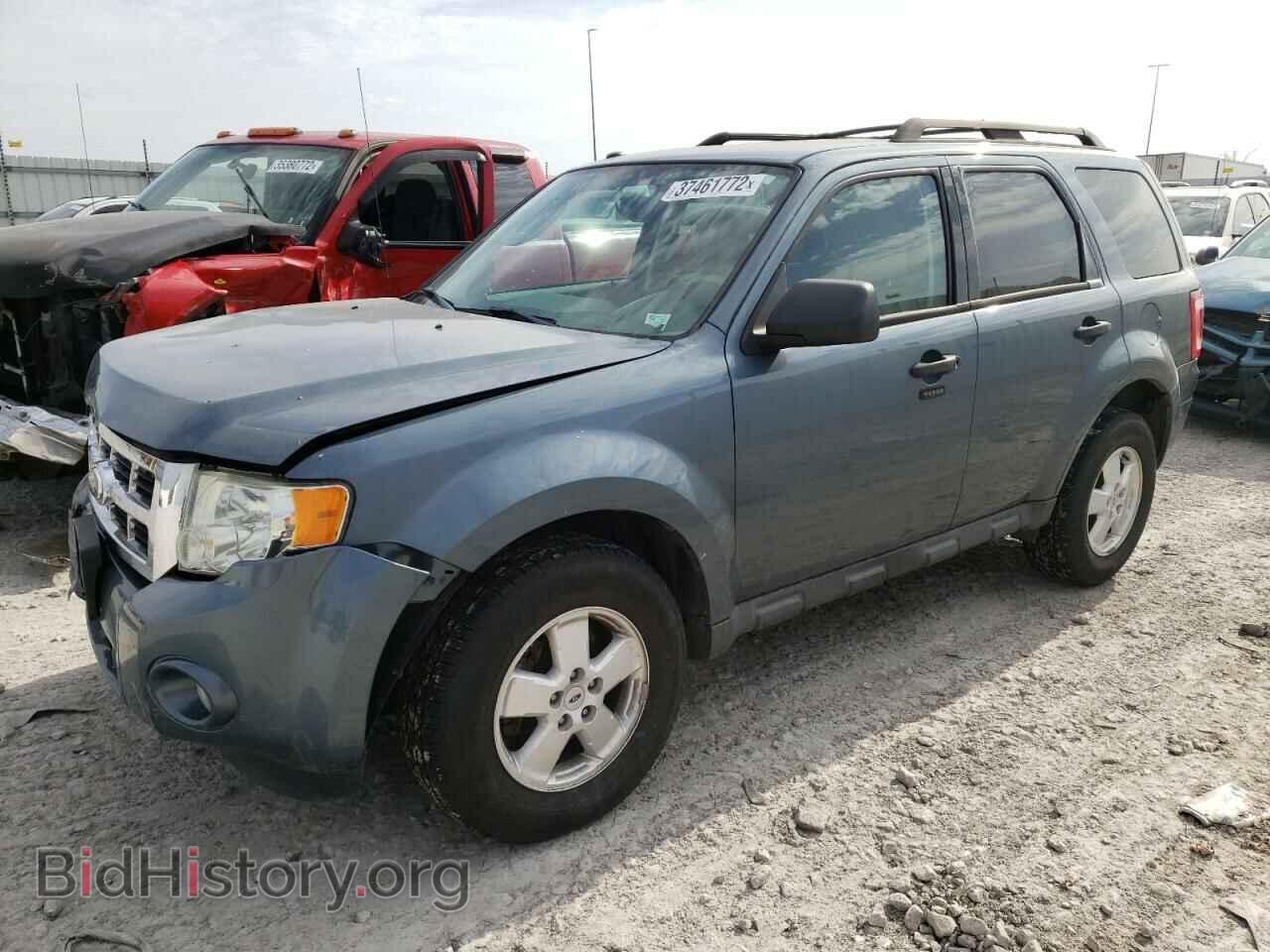 2011 FORD ESCAPE - VIN: 1FMCU0DG1BKA93770 - Фото 2