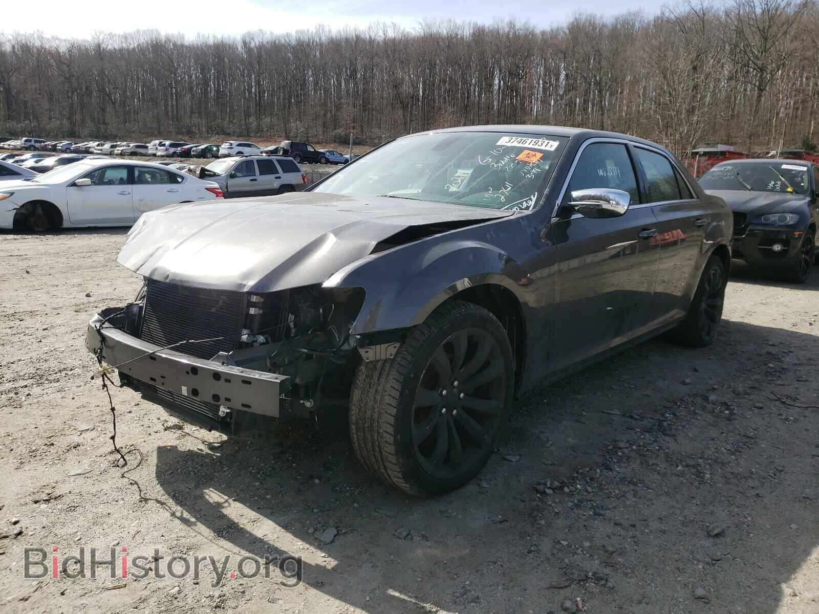 2019 CHRYSLER 300 - VIN: 2C3CCAAG5KH627611 - Фото 2