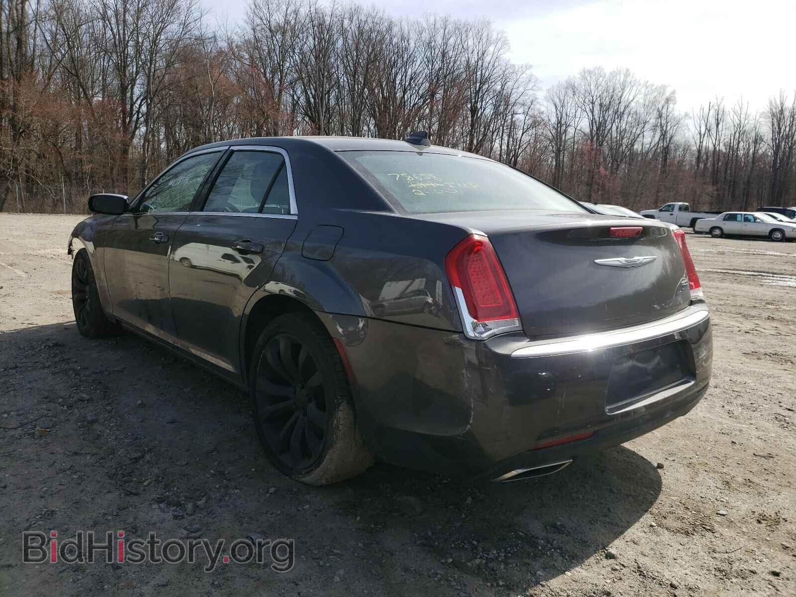 2019 CHRYSLER 300 - VIN: 2C3CCAAG5KH627611 - Фото 3