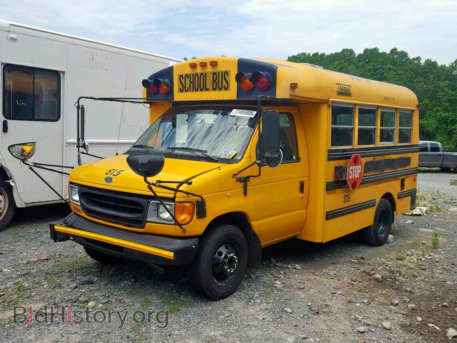 2002 FORD ECONOLINE - VIN: 1FDSE35F92HA82657 - Фото 2
