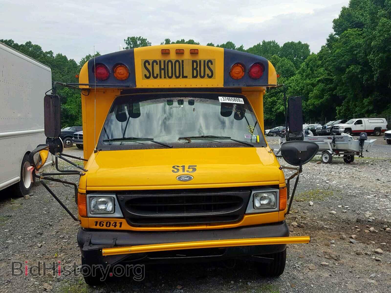 2002 FORD ECONOLINE - VIN: 1FDSE35F92HA82657 - Фото 9