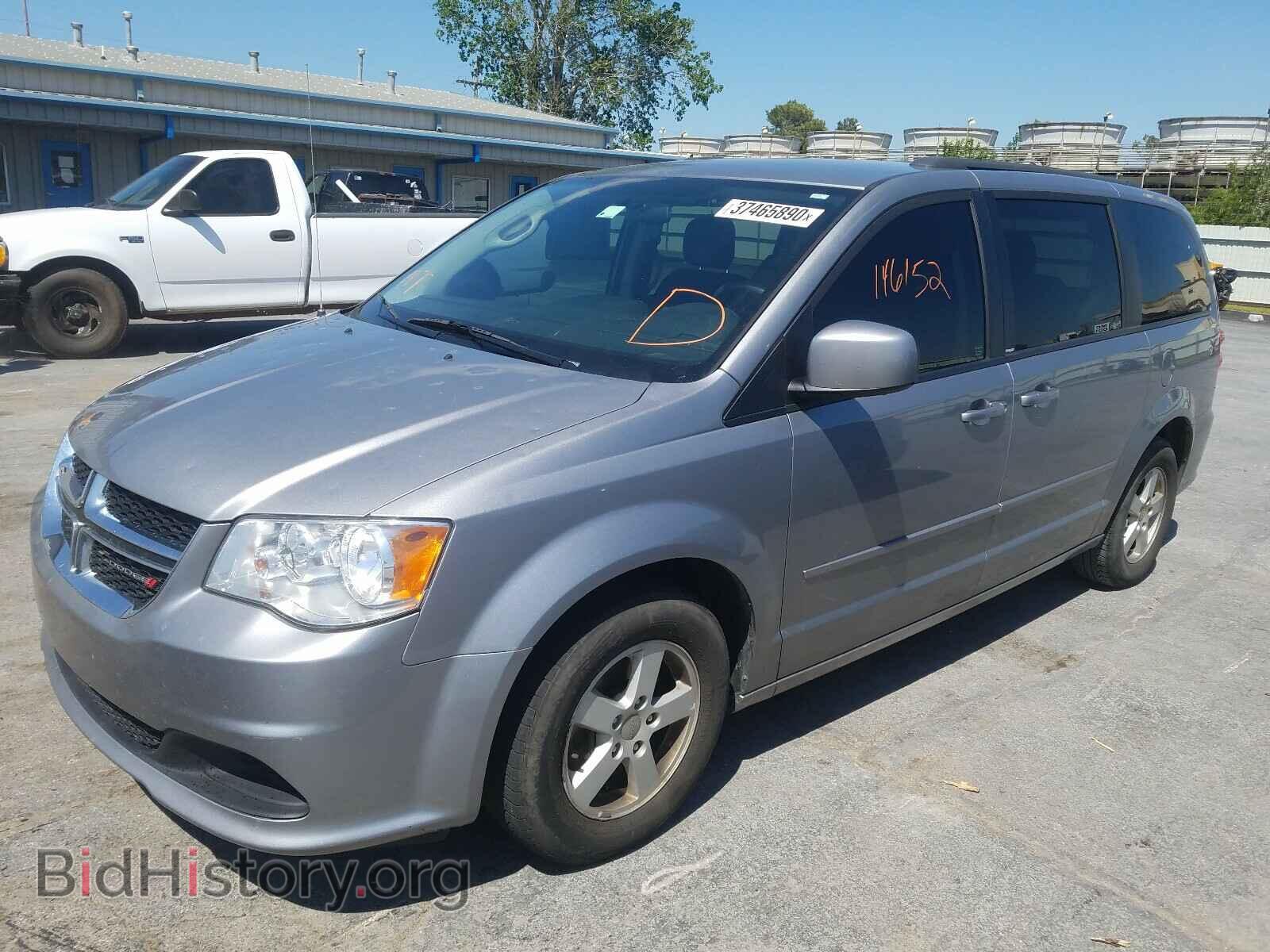 2013 DODGE CARAVAN - VIN: 2C4RDGCG2DR550437 - Фото 2