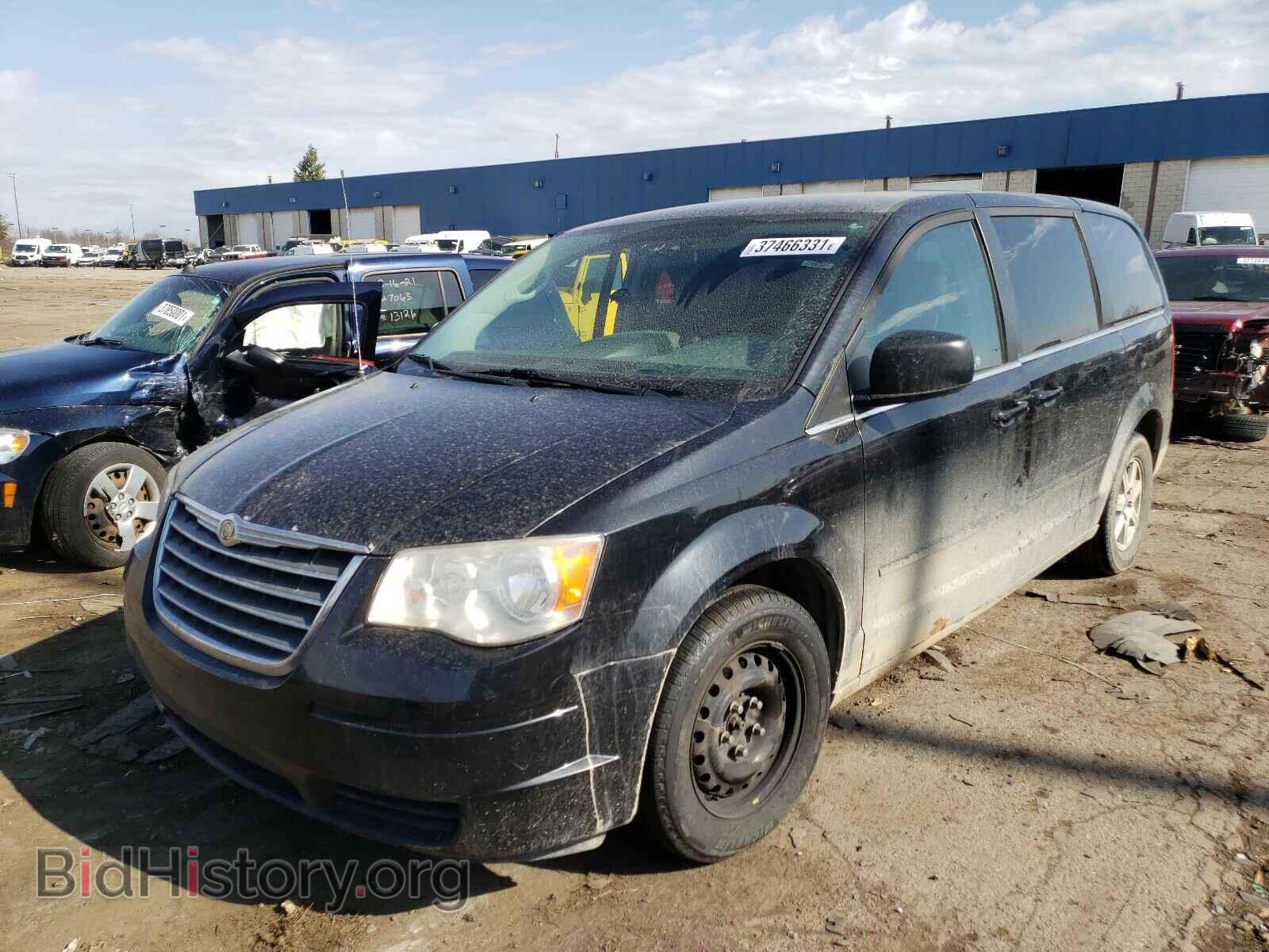 2009 CHRYSLER MINIVAN - VIN: 2A8HR44E89R571009 - Фото 2