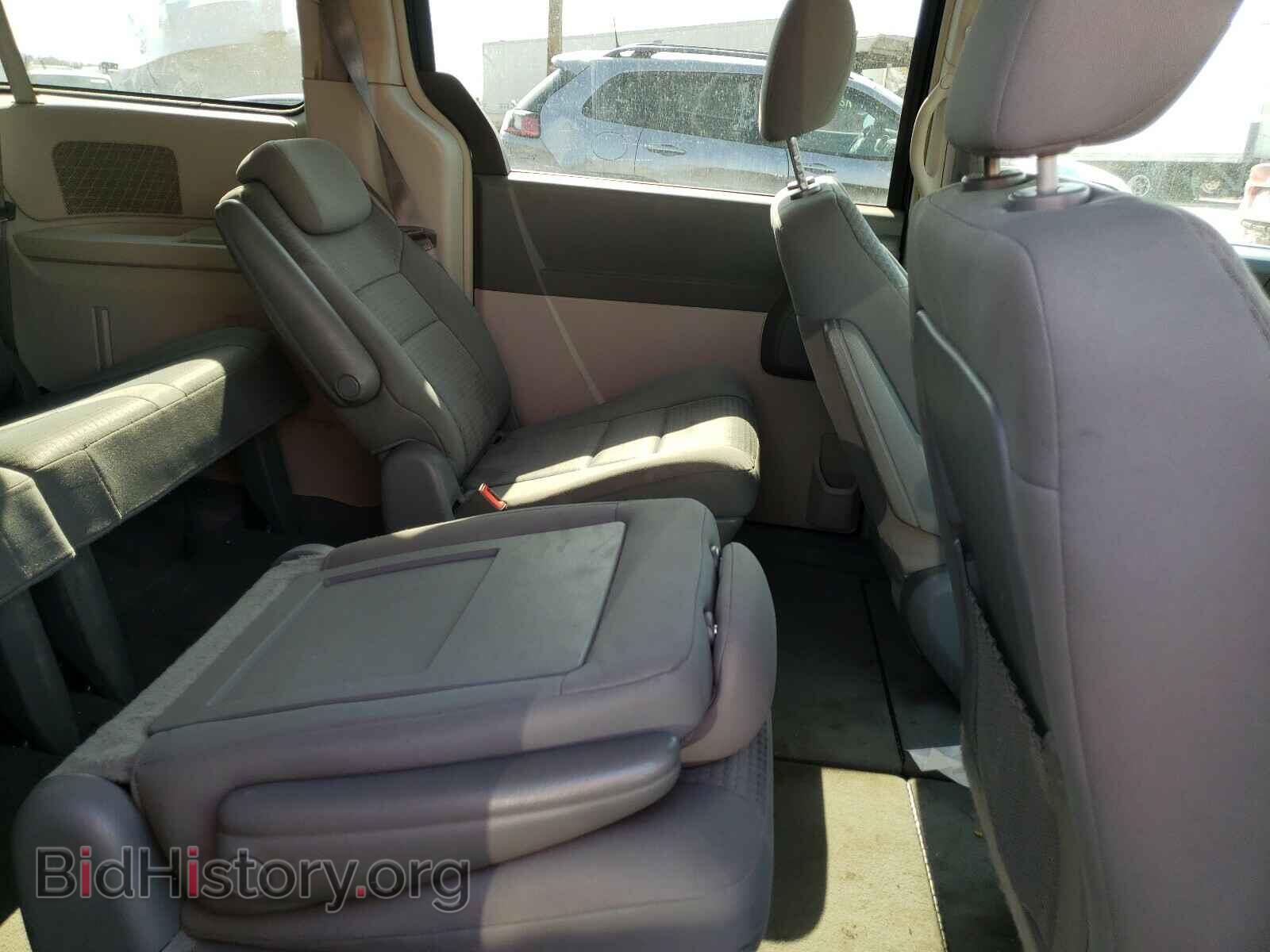 2009 CHRYSLER MINIVAN - VIN: 2A8HR44E89R571009 - Фото 6