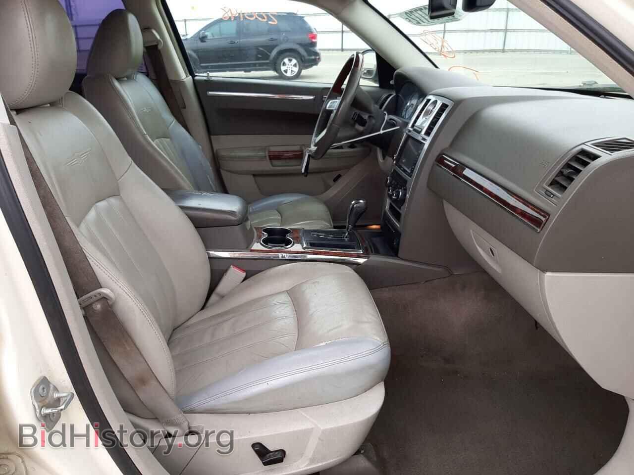2008 CHRYSLER 300 - VIN: 2C3KA63H18H308090 - Фото 5