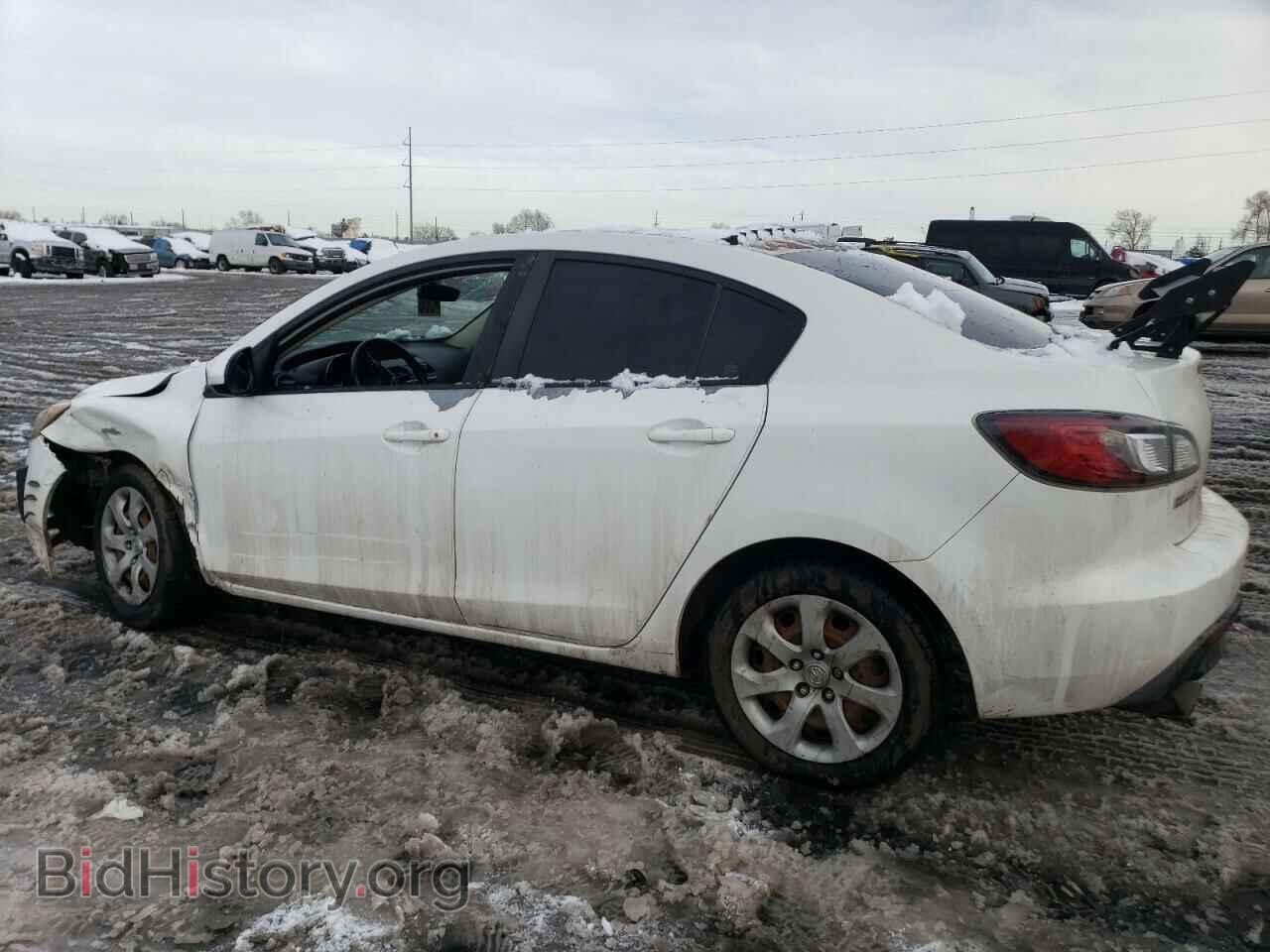 2011 MAZDA 3 - VIN: JM1BL1UG5B1473211 - Фото 2