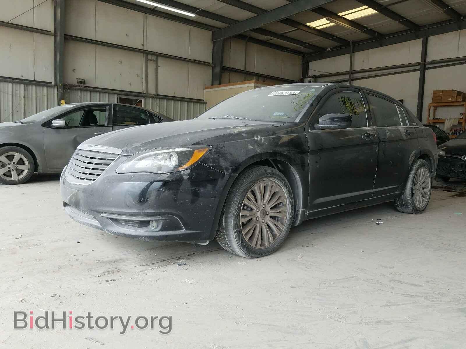 2013 CHRYSLER 200 - VIN: 1C3CCBCG6DN520922 - Photo 2