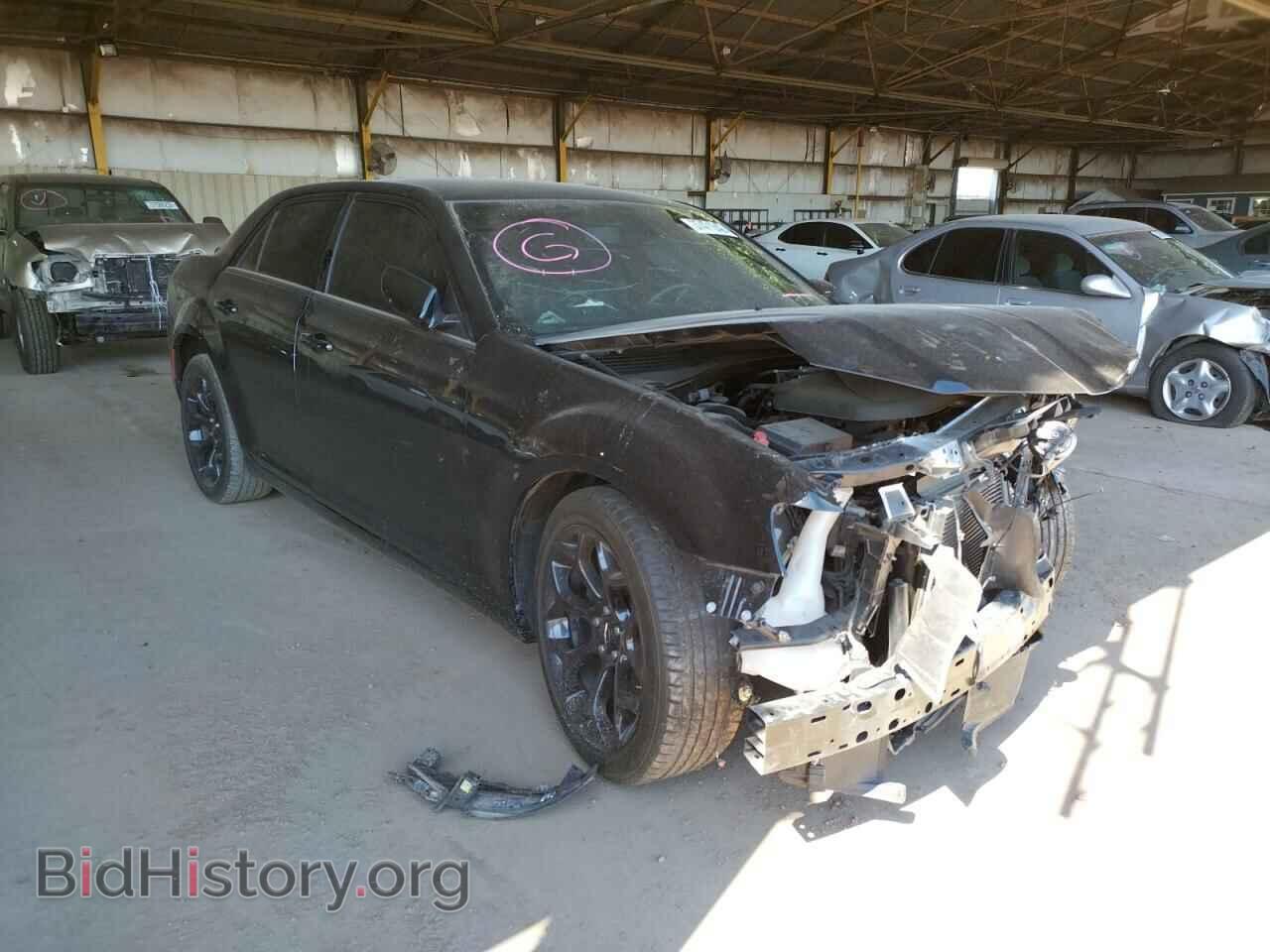 Фотография 2C3CCABG2KH697596 - CHRYSLER 300 2019