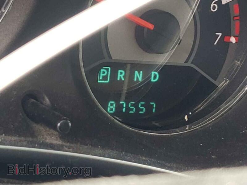 2013 Chrysler 200 (VIN 1C3CCBBB7DN577104) — фото 8 из 10