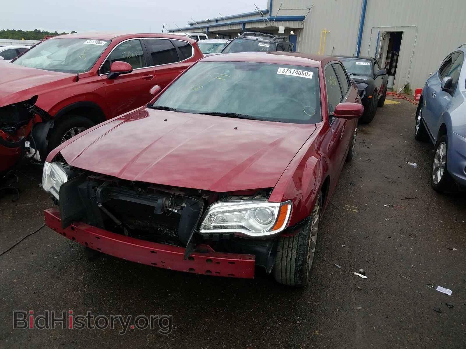 2014 CHRYSLER 300 - VIN: 2C3CCAAG2EH138698 - Фото 2