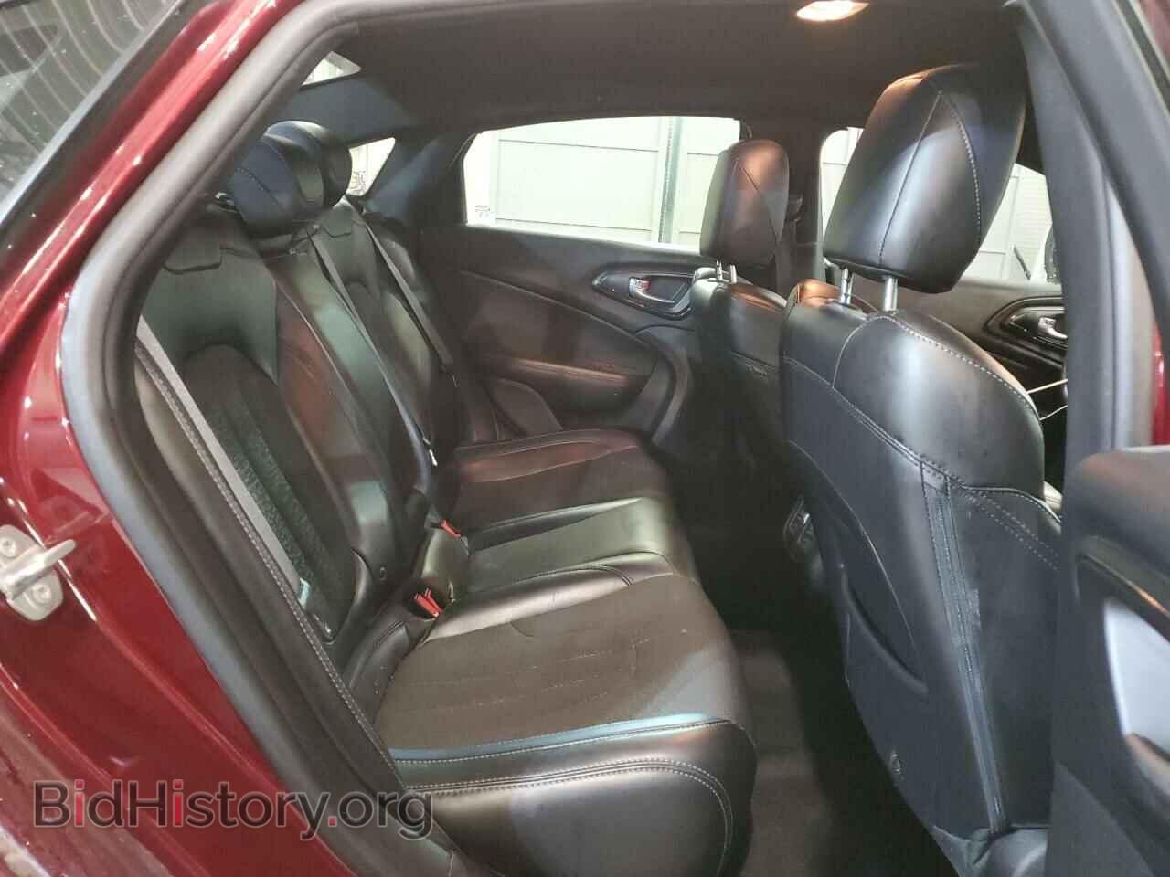 2016 CHRYSLER 200 - VIN: 1C3CCCBB2GN116399 - Фото 10