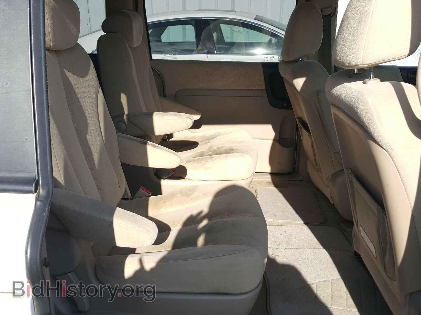 2007 HYUNDAI ENTOURAGE - VIN: KNDMC233676040374 - Фото 6
