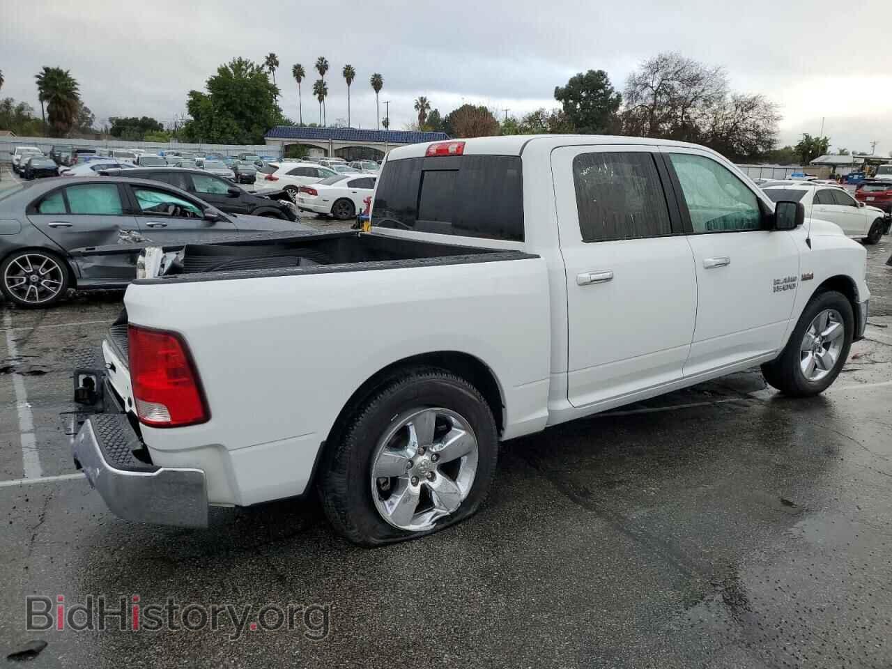 2017 RAM 1500 - VIN: 3C6RR6LT7HG681164 - Photo 3