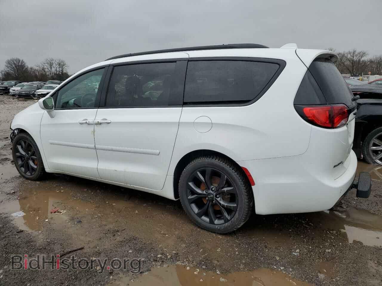 2018 CHRYSLER PACIFICA - VIN: 2C4RC1FG0JR188423 - Фото 2